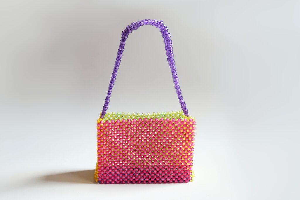Candy Bag, torebka pleciona z koralików akrylowych